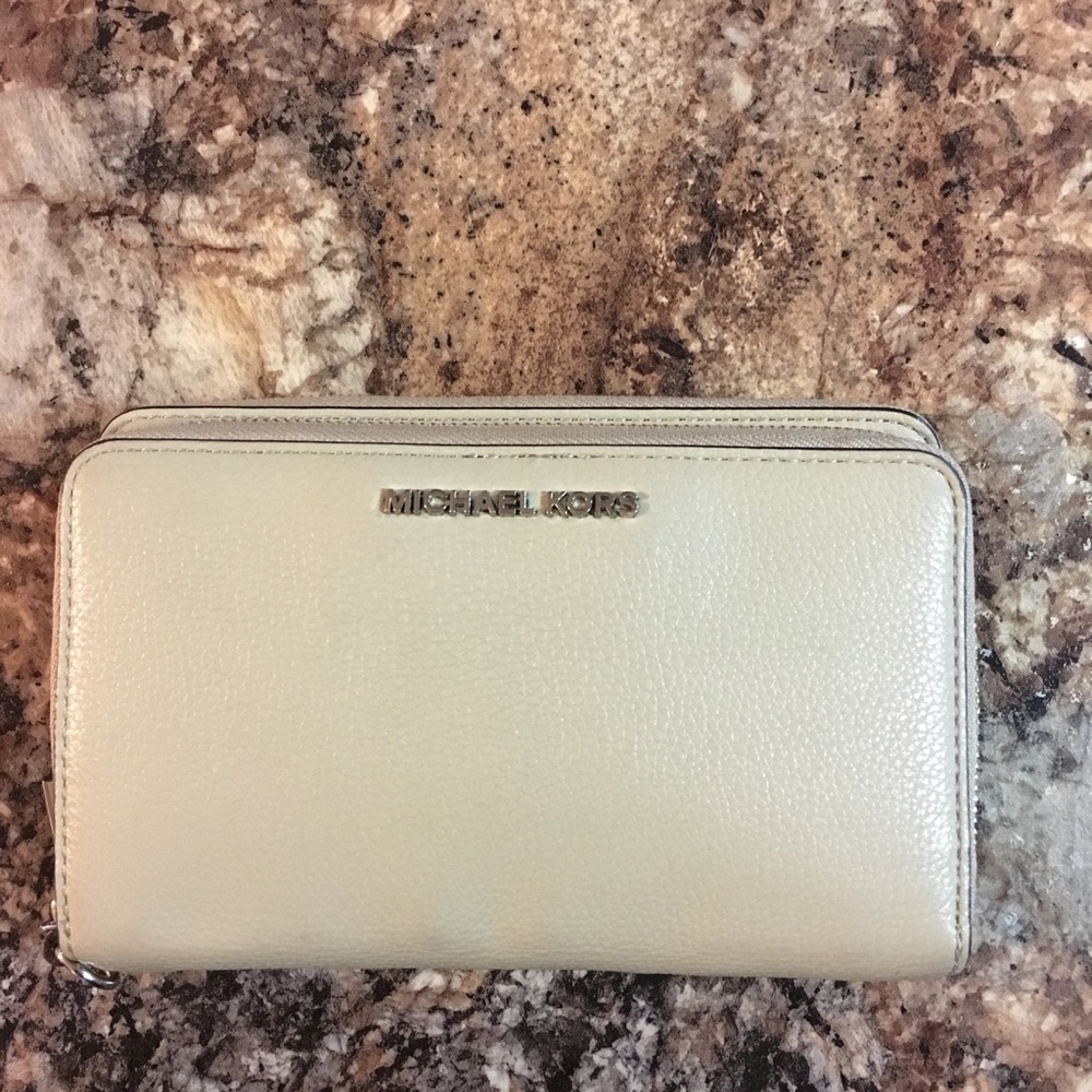 MIchael Kors double zip wallett